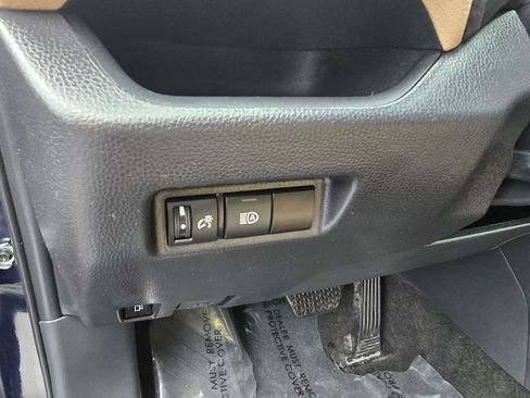 Used 2025 Toyota RAV4 XLE image 17