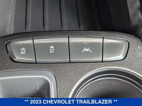 Used 2023 Chevrolet TrailBlazer LS FWD image 24