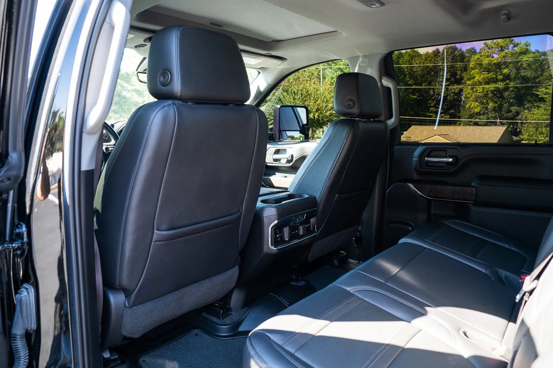 Used 2023 GMC Sierra 2500 Denali w/ Denali Ultimate Package AWD/4WD image 26