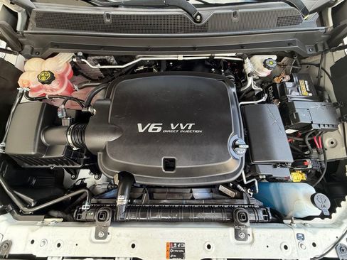 Used 2021 Chevrolet Colorado LT w/ LT Convenience Package AWD/4WD image 9