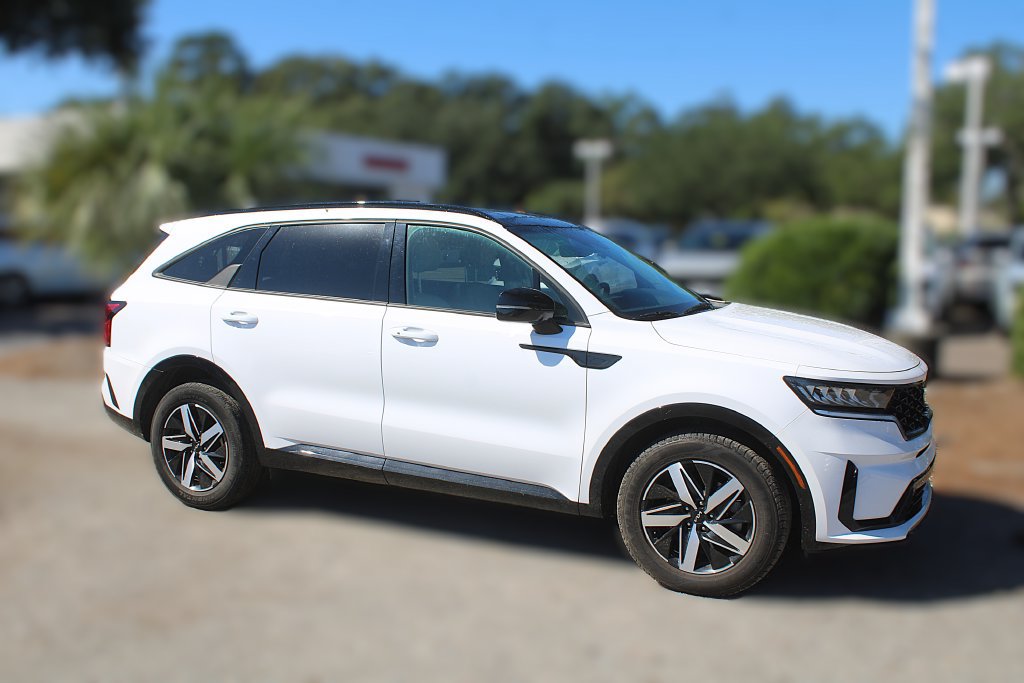 Certified 2023 Kia Sorento S w/ Panoramic Sunroof Package FWD image 4