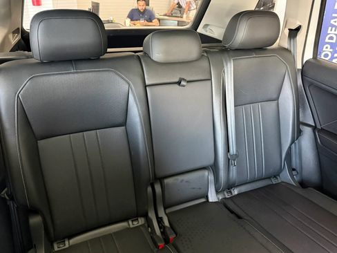Used 2022 Volkswagen Tiguan SE AWD/4WD image 28