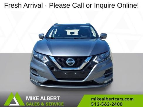 Used 2022 Nissan Rogue Sport SV w/ Technology Package AWD/4WD image 2