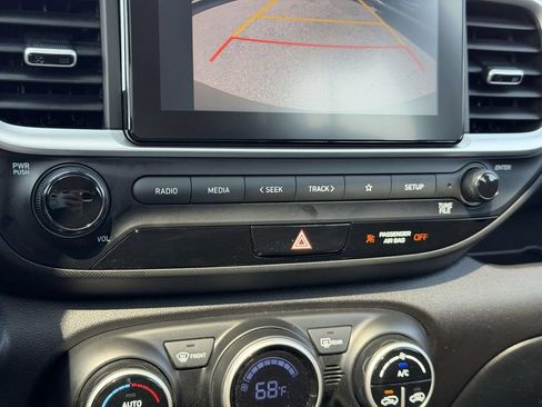 Certified 2024 Hyundai Venue SEL FWD image 30
