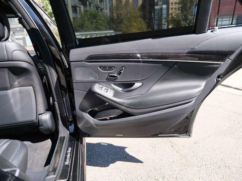 Used 2019 Mercedes-Benz S 560 4MATIC Sedan image 29