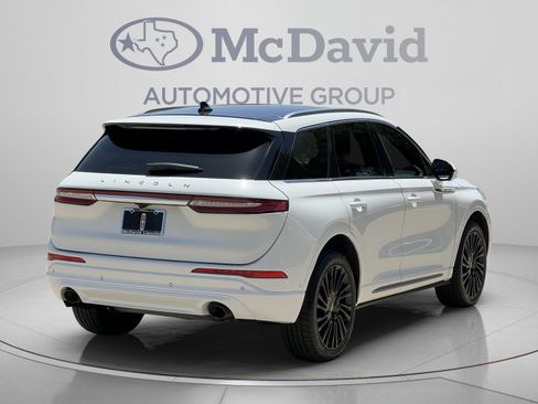 Used 2022 Lincoln Corsair Reserve w/ Equipment Group 201A FWD image 7