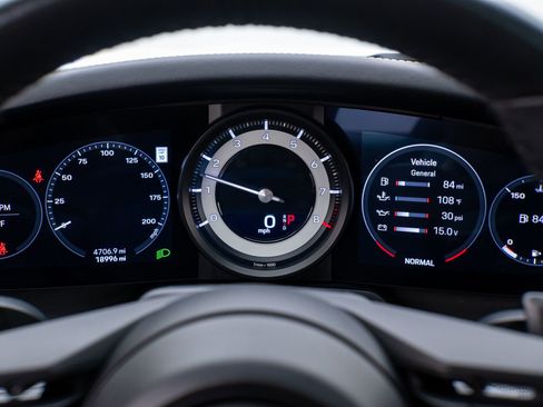 Used 2020 Porsche 911 Carrera S image 22