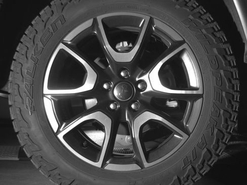 Used 2025 Jeep Compass Trailhawk AWD/4WD image 15