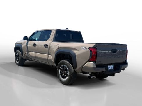 Used 2026 Toyota Tacoma TRD Off-Road w/ TRD Off Road Upgrade Package AWD/4WD image 3