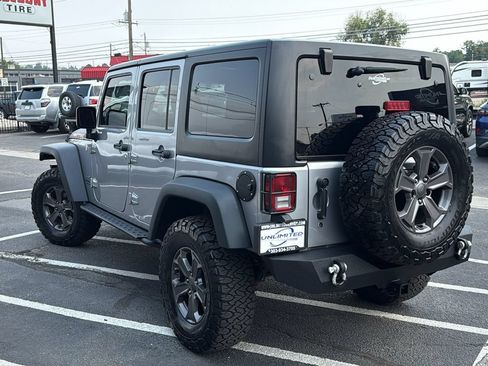 Used 2017 Jeep Wrangler Unlimited Rubicon AWD/4WD image 5