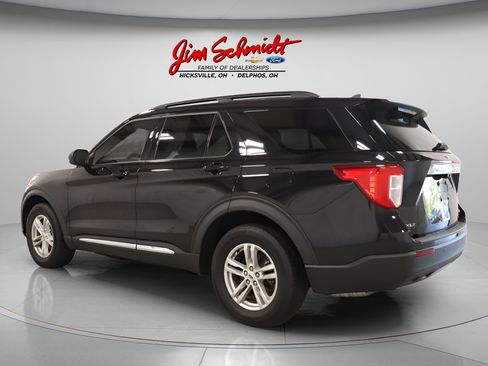 Used 2021 Ford Explorer XLT AWD/4WD image 5