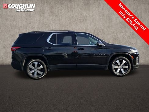 Used 2022 Chevrolet Traverse LT w/ LT Premium Package image 7