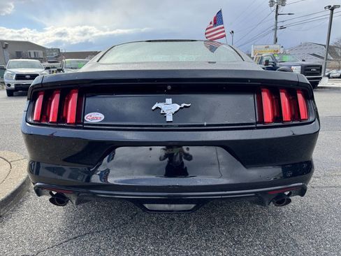 Used 2015 Ford Mustang Coupe RWD image 8