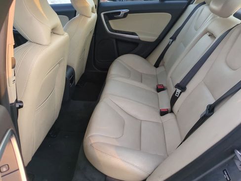 Used 2017 Volvo S60 T5 Dynamic image 20