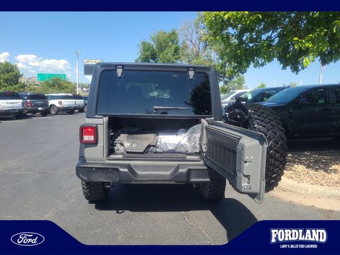 Used 2021 Jeep Wrangler Sport AWD/4WD image 31