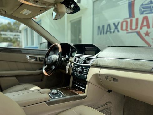 Used 2010 Mercedes-Benz E 350 E350 Sedan 4MATIC image 29