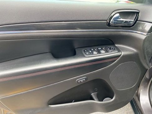 Used 2019 Jeep Grand Cherokee Trailhawk image 21