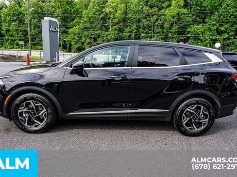 Used 2025 Kia Sportage LX FWD image 7