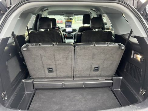 Certified 2023 Ford Explorer Limited w/ Equipment Group 301A image 33