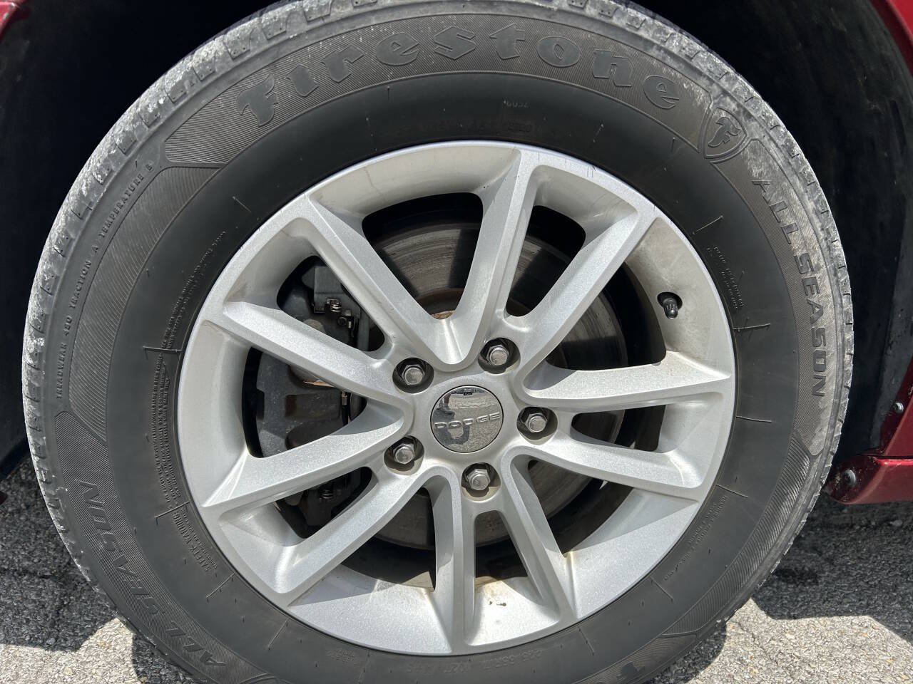 Used 2015 Dodge Grand Caravan SXT w/ Rear Park Assist Package FWD image 16