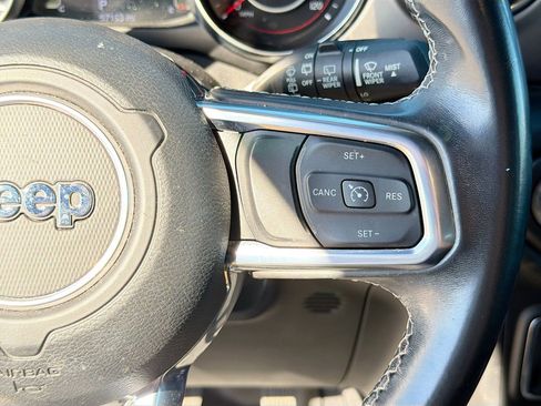 Used 2021 Jeep Wrangler Unlimited Rubicon w/ LED Lighting Group image 34