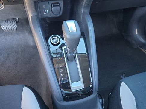 Used 2020 Nissan Versa SV image 19