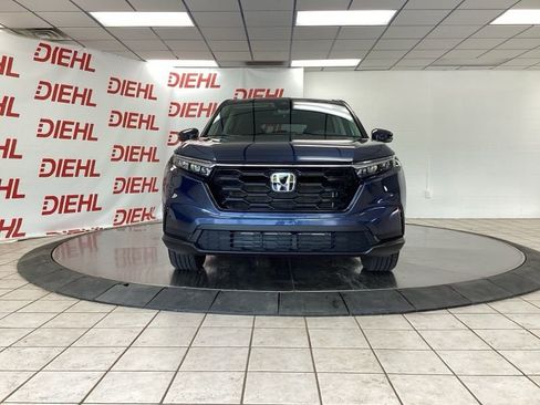 Used 2024 Honda CR-V EX image 2