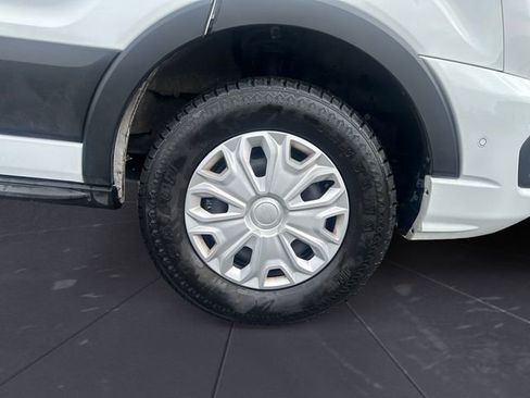 Used 2023 Ford Transit 350 XLT image 9