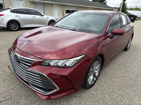 Used 2022 Toyota Avalon XLE FWD image 44