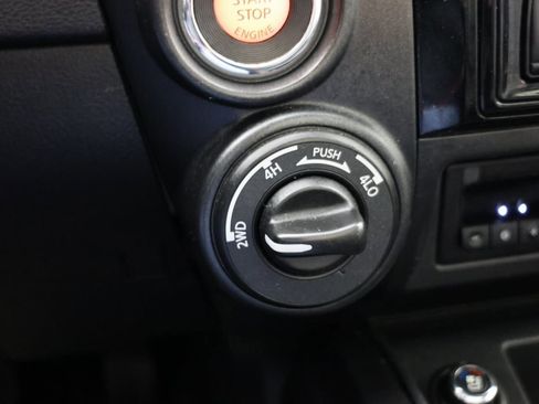 Used 2022 Nissan Titan PRO-4X w/ Pro-4x Convenience Package image 17