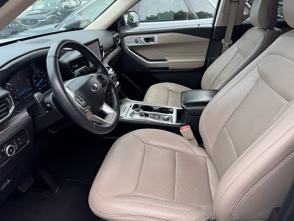 Used 2023 Ford Explorer Limited AWD/4WD image 25