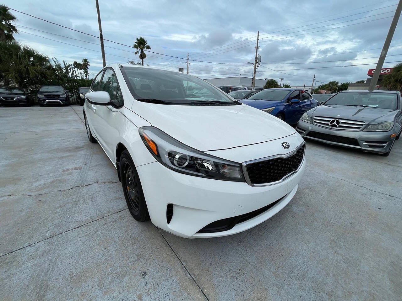 Used 2018 Kia Forte LX FWD image 3