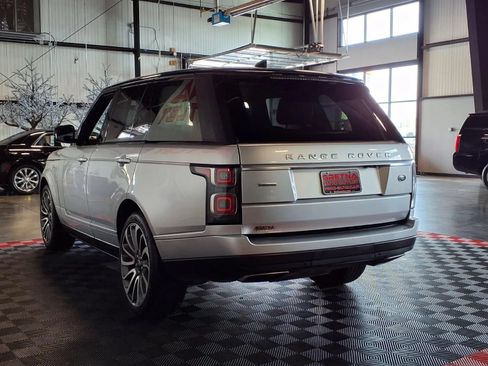 Used 2018 Land Rover Range Rover Supercharged AWD/4WD image 4