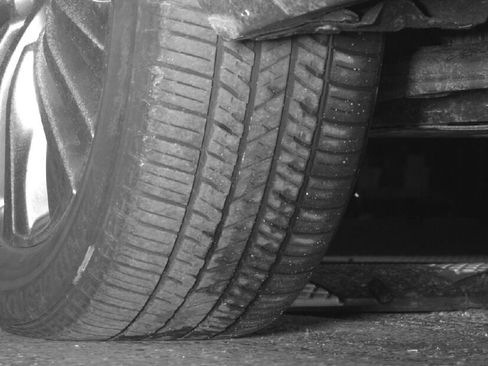 Used 2023 Toyota Venza XLE image 12