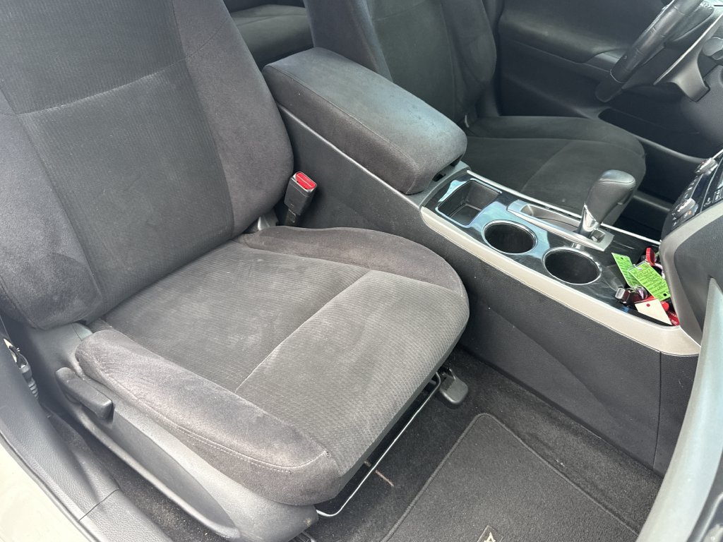 Used 2013 Nissan Altima 3.5 SV w/ Navigation Pkg FWD image 32