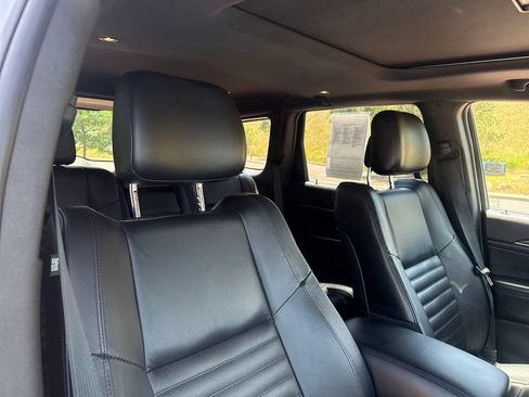 Used 2018 Jeep Grand Cherokee Limited AWD/4WD image 30