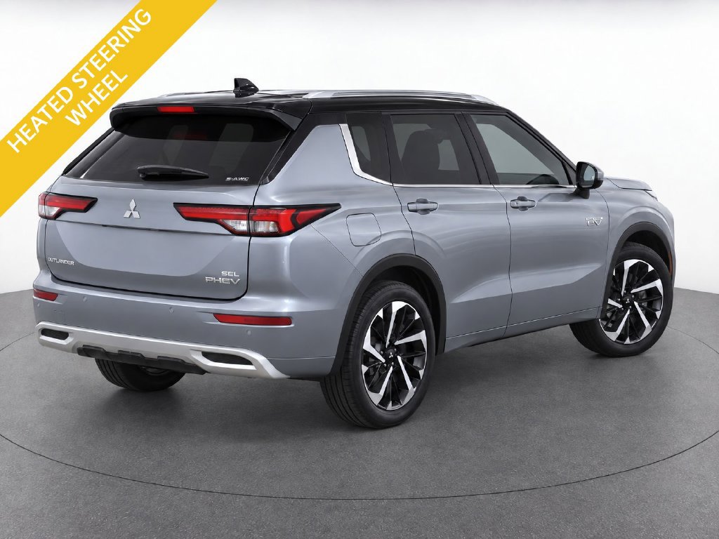 Used 2023 Mitsubishi Outlander SEL AWD/4WD image 3