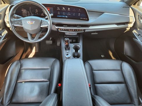 Certified 2024 Cadillac XT4 Premium Luxury image 8