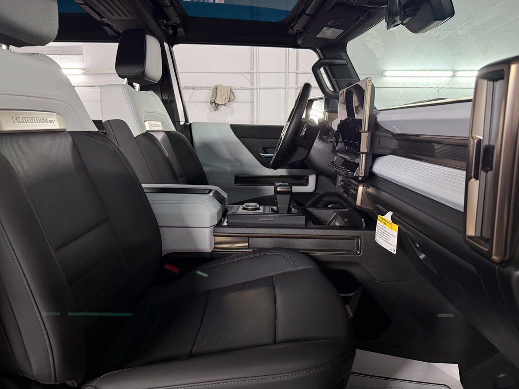 Used 2024 GMC Hummer EV 3X w/ Omega Edition AWD/4WD image 30
