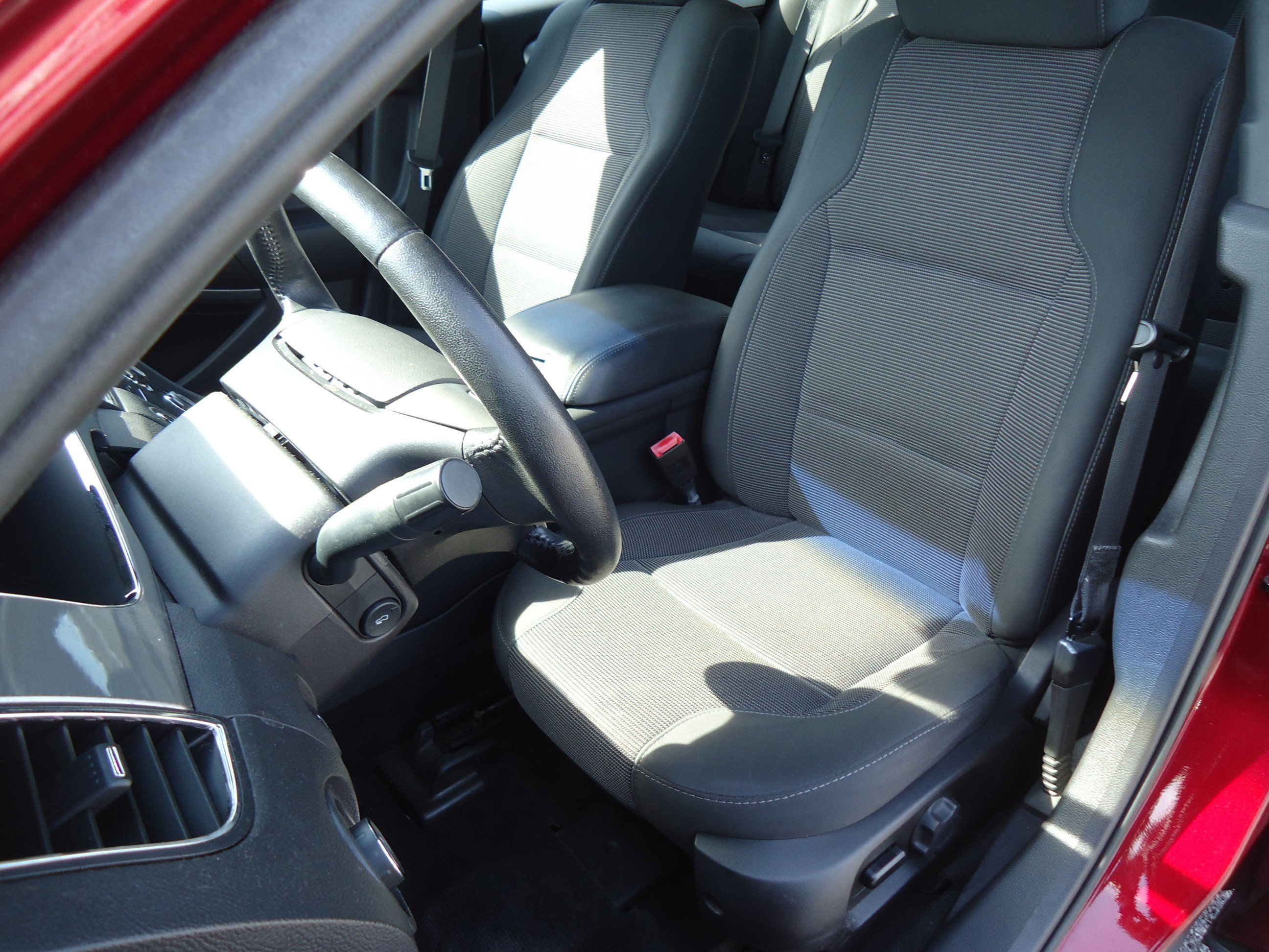 Used 2016 Ford Taurus SEL w/ Equipment Group 201A FWD image 22