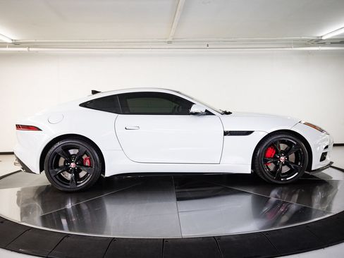 Used 2018 Jaguar F-TYPE R AWD/4WD image 8