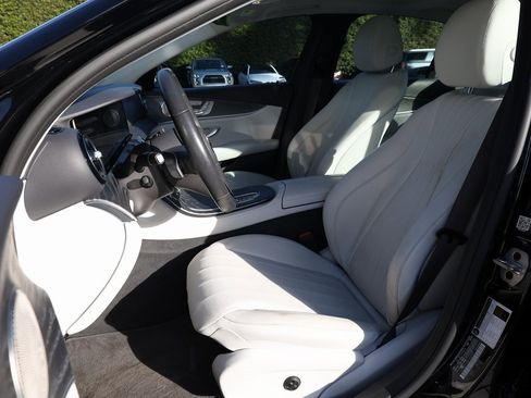 Used 2022 Mercedes-Benz E 350 Sedan w/ Driver Assistance Package image 17