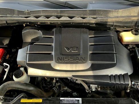 Used 2021 Nissan Titan SV w/ SV Convenience Package image 32