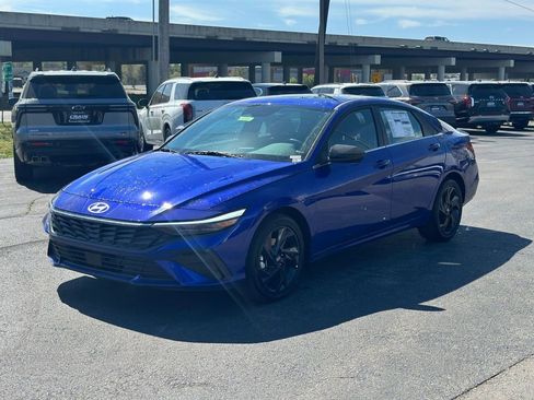 New 2026 Hyundai Elantra SEL Sport Premium FWD image 3