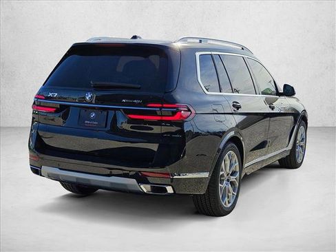 Used 2026 BMW X7 xDrive40i AWD/4WD image 2