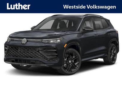 Certified 2025 Volkswagen Tiguan SE R-Line