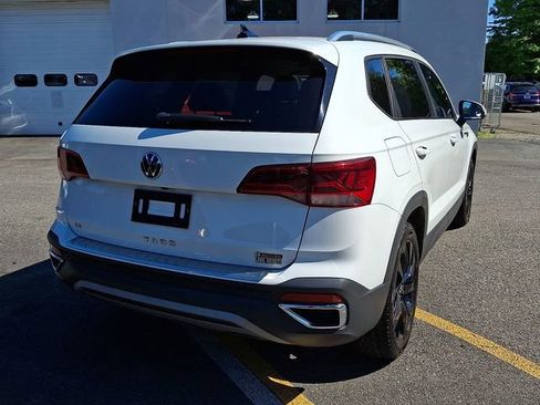 Used 2022 Volkswagen Taos SE AWD/4WD image 10