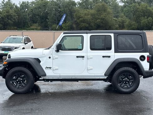 Used 2025 Jeep Wrangler Unlimited Sport AWD/4WD image 6