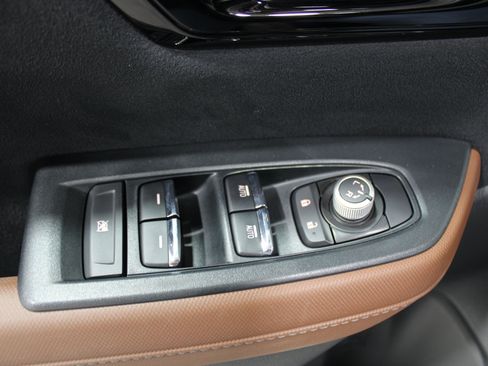 Used 2025 Subaru Forester Touring AWD/4WD image 7