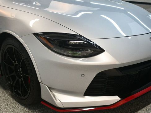 Used 2024 Nissan Z NISMO w/ Floor Mat Package RWD image 10